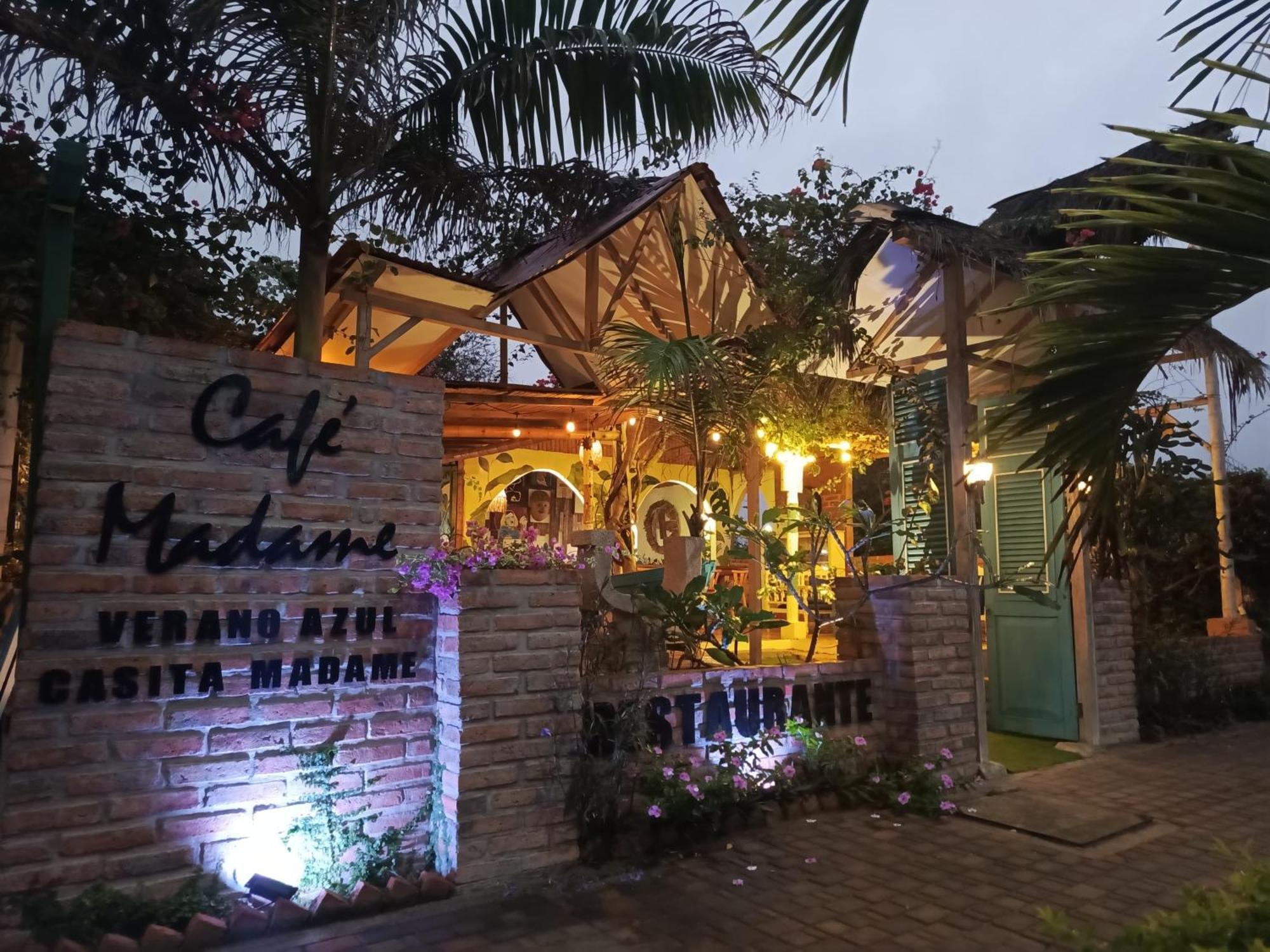 מלון Puerto López Cafe Madame מראה חיצוני תמונה