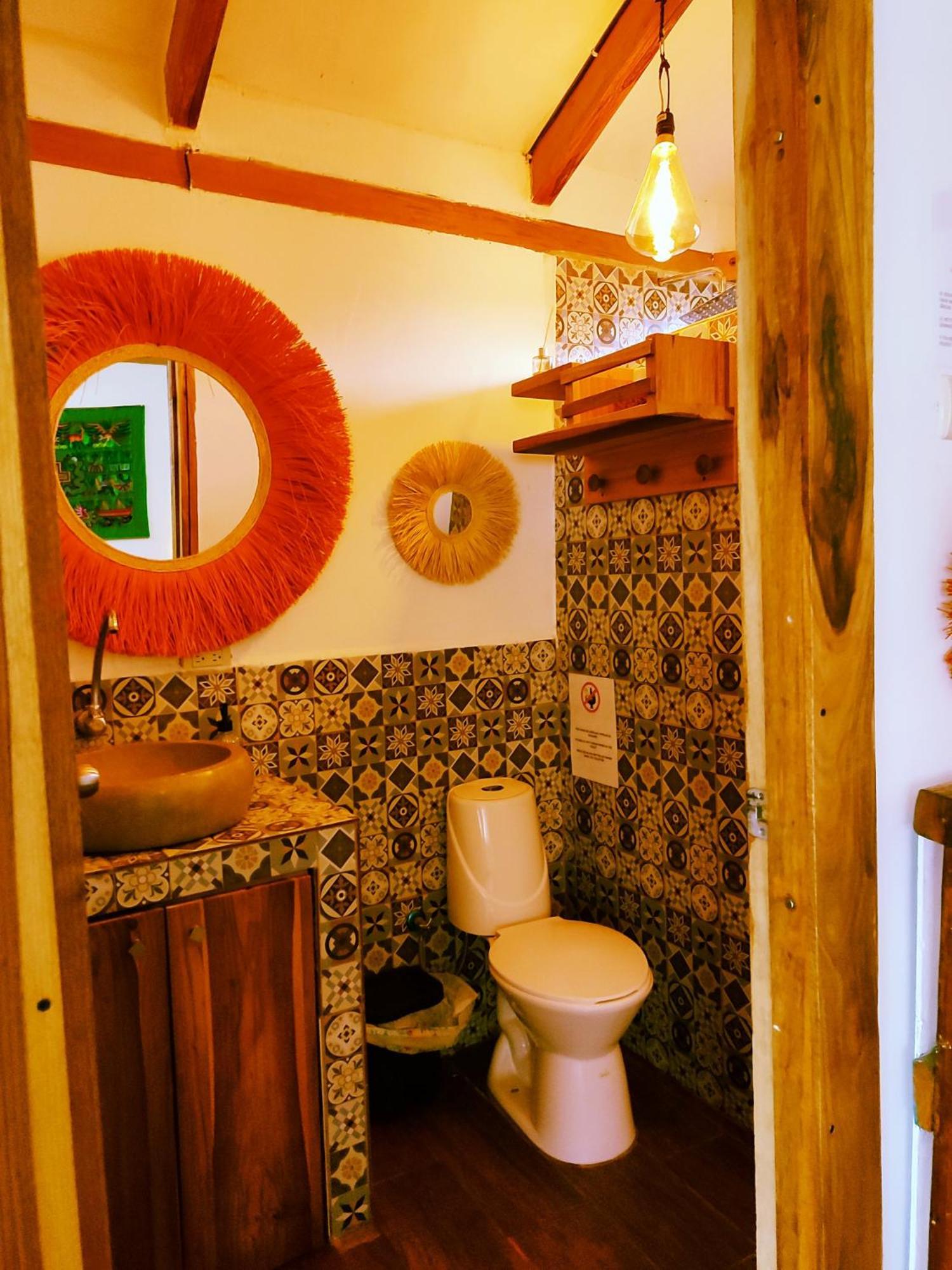 מלון Puerto López Cafe Madame מראה חיצוני תמונה